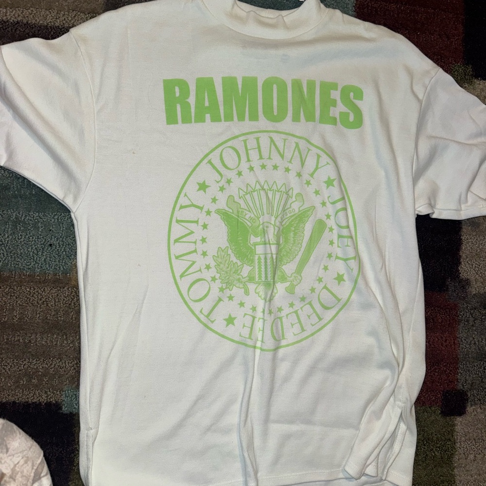 American Eagle Outfitters White Tee with Lime Graphic